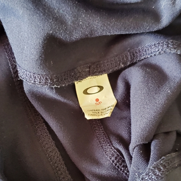 2 Oakley Tights - Picture 4 of 7